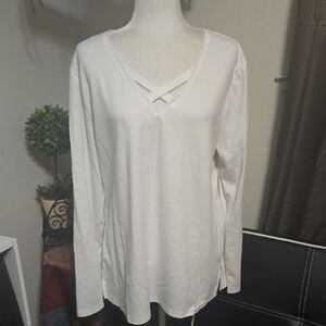 Chic White Crisscross Long Sleeve Top